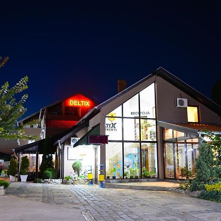 Deltix Apartments Βρσατς Εξωτερικό φωτογραφία