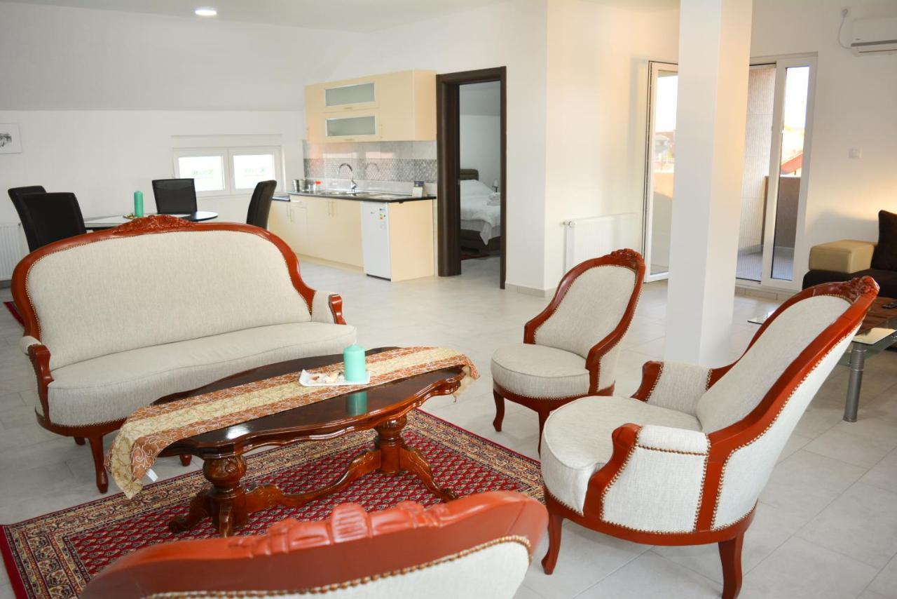 Deltix Apartments Βρσατς Εξωτερικό φωτογραφία