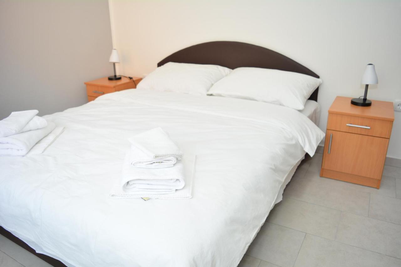 Deltix Apartments Βρσατς Εξωτερικό φωτογραφία